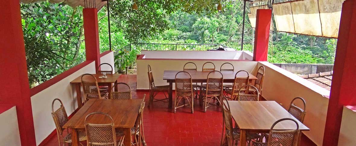 chrissie's café